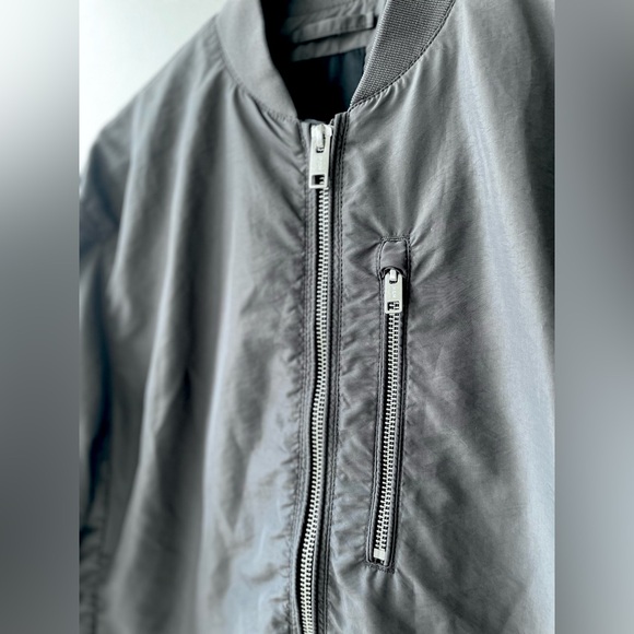 H&M Women’s Gray Bomber Jacket - Size Small - Picture 5 of 5